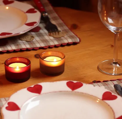 Sapaudia - Charm Town Centre Retreat